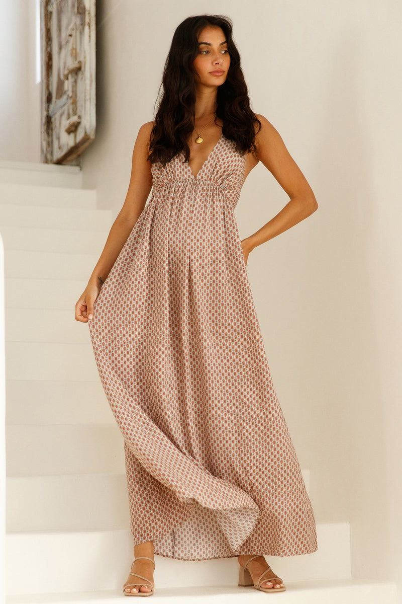 Elegant Slinky Halter Maxi Dress in Chic Brown