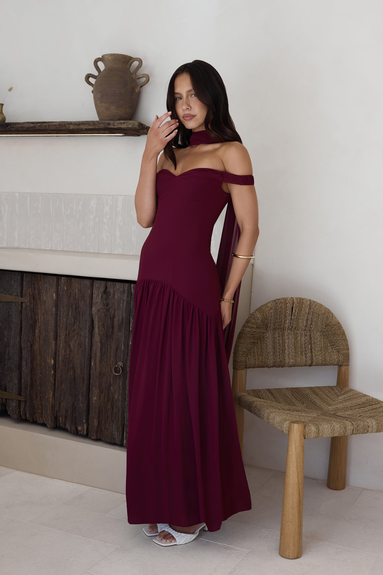 genie maxi dress off the shoulder dress in wine Date night done right in Showpo #showpo Styles worn: Collette Midi Dress in Black Genie Maxi Dress in Wine