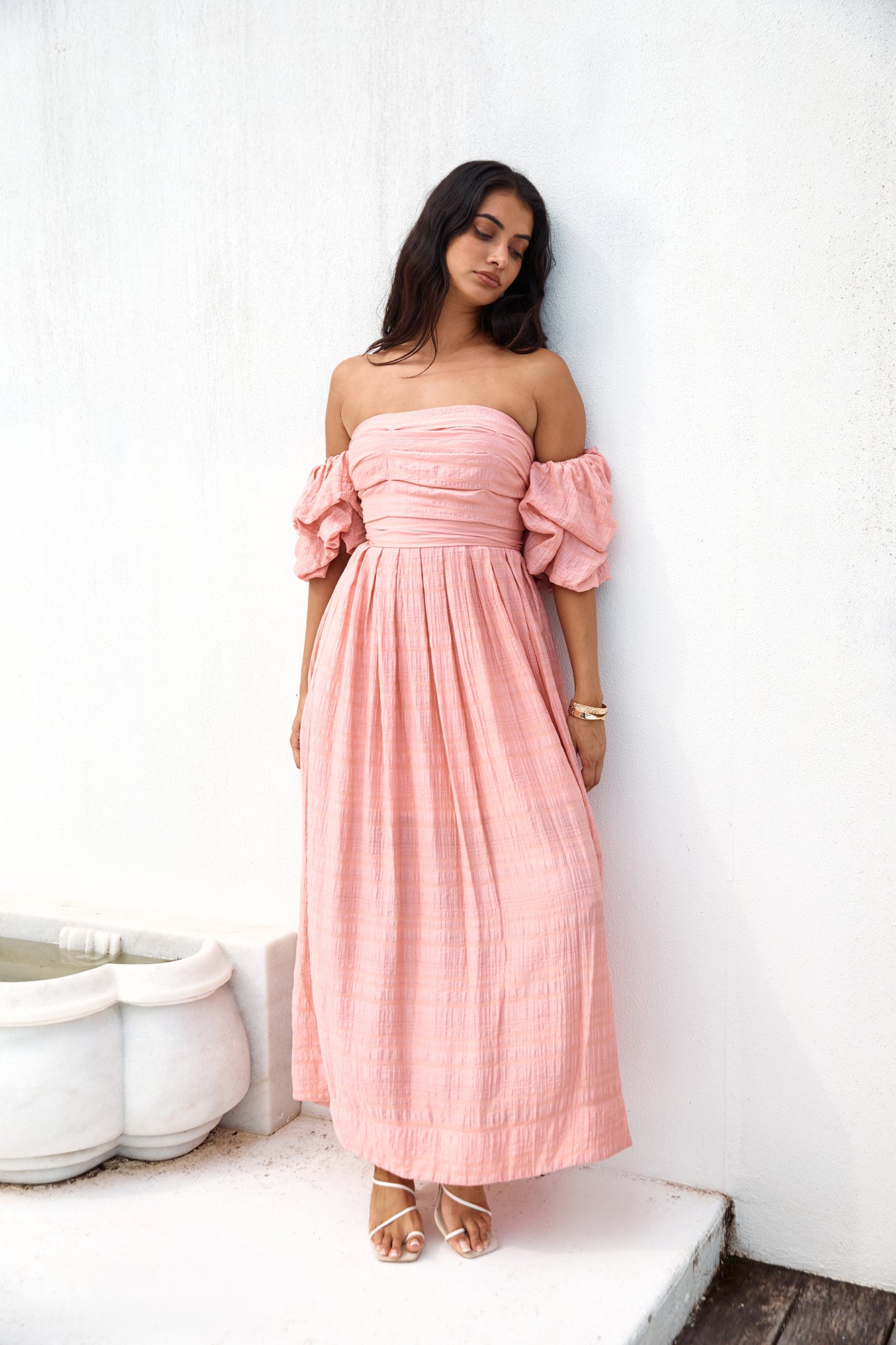 High Tea Off Shoulder Maxi Dress Pink Size M High Tea Off Shoulder Maxi Dress Pink Size M