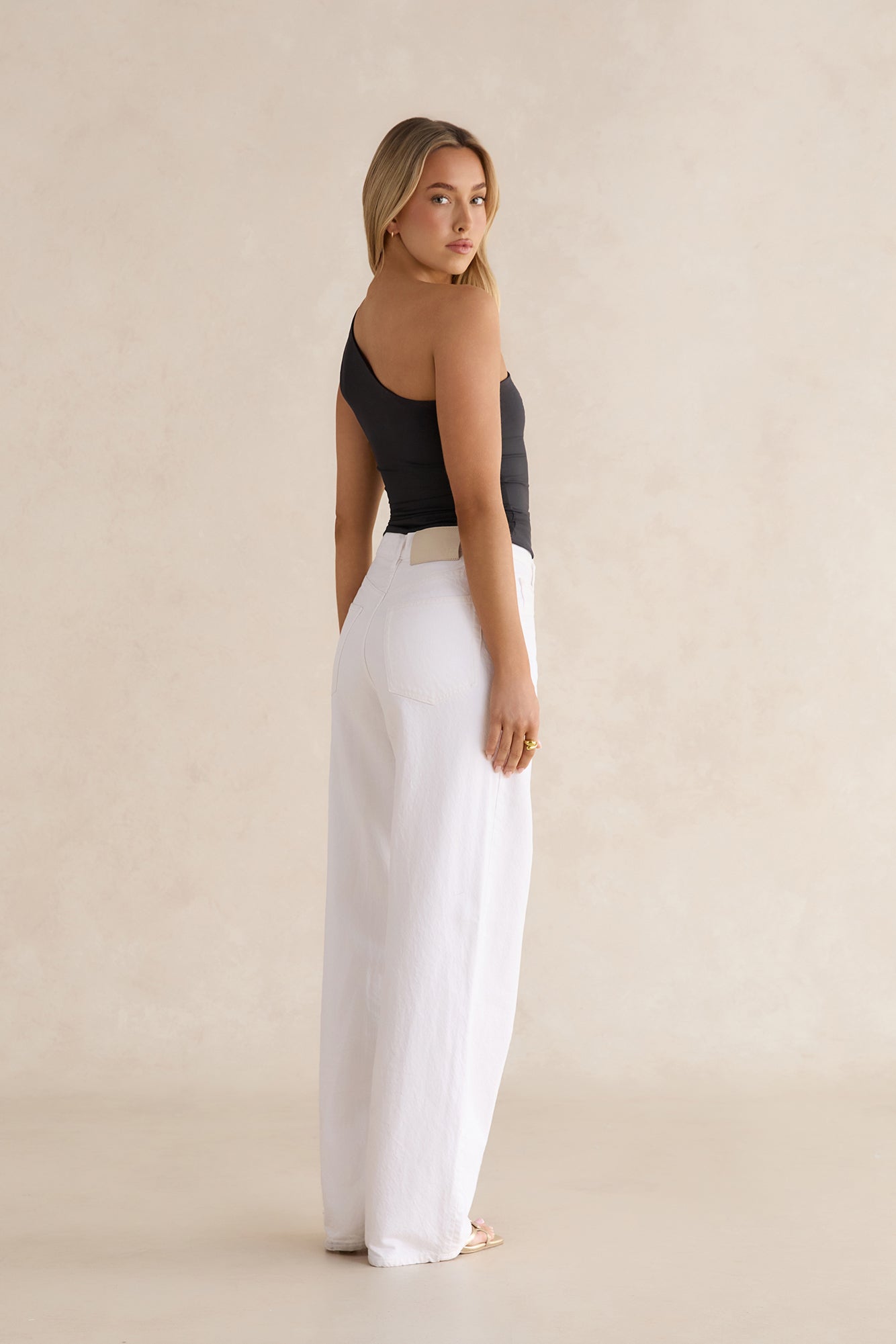 BASE Best Side One Shoulder Tank Top Black
