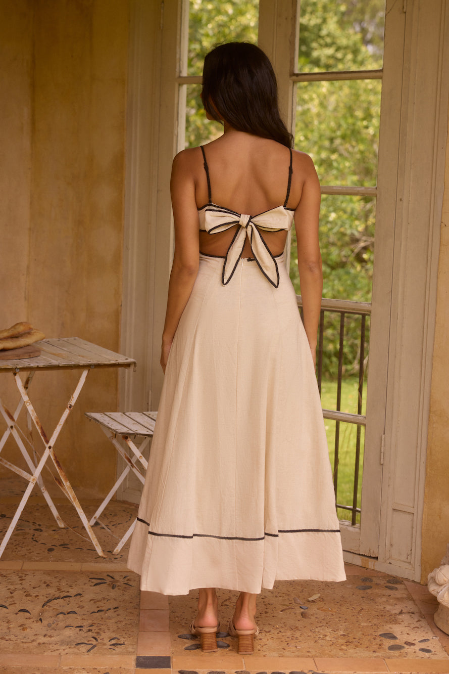 Floating Orchid Maxi Dress White Size XL Floating Orchid Maxi Dress White Size XL