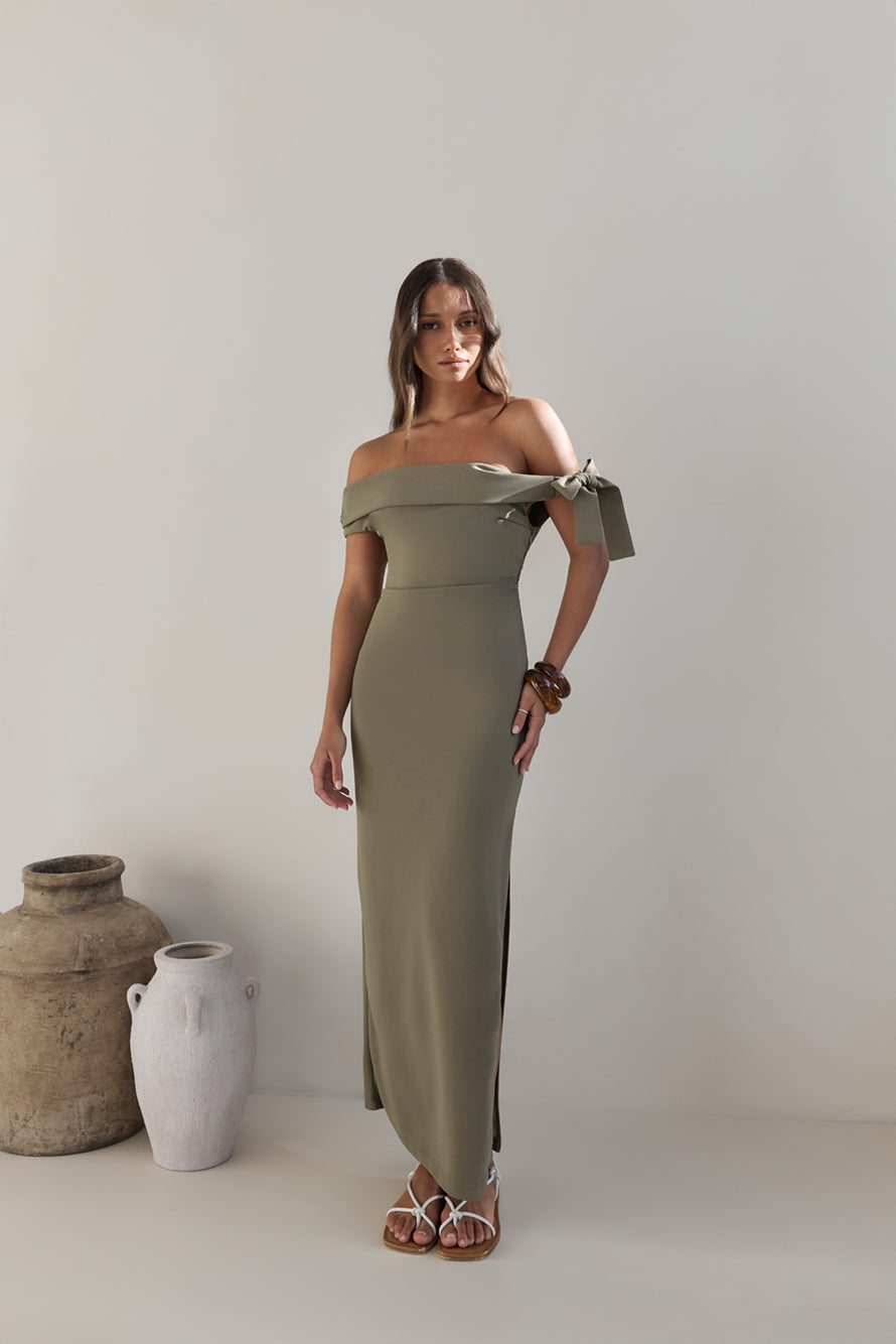 green off the shoulder summer dress Adair Off Shoulder Maxi Dress - Emerald Green