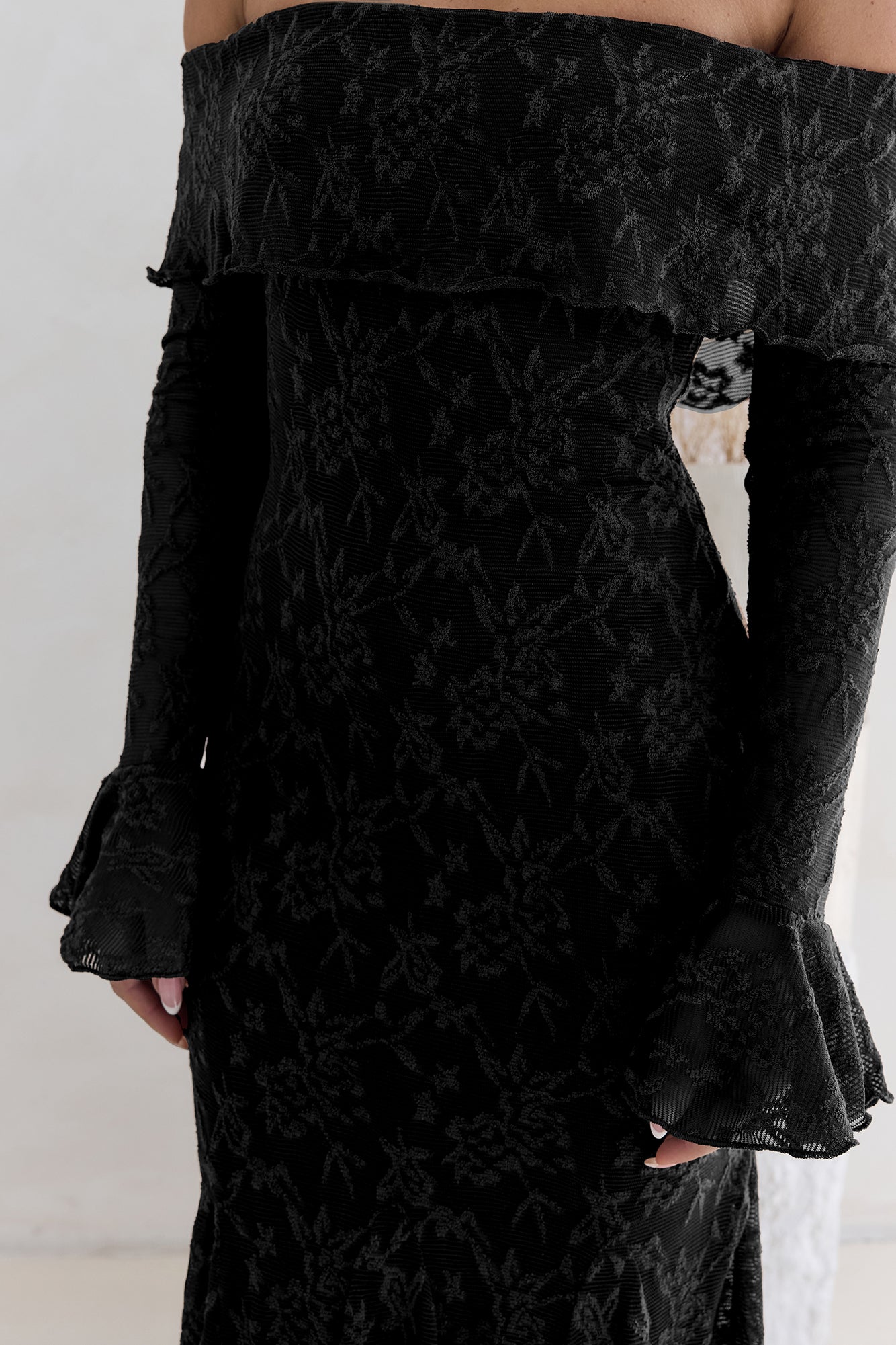 neck dress black V NECK Dress SLEEPLESS Black Bandage Dress / L main image 0