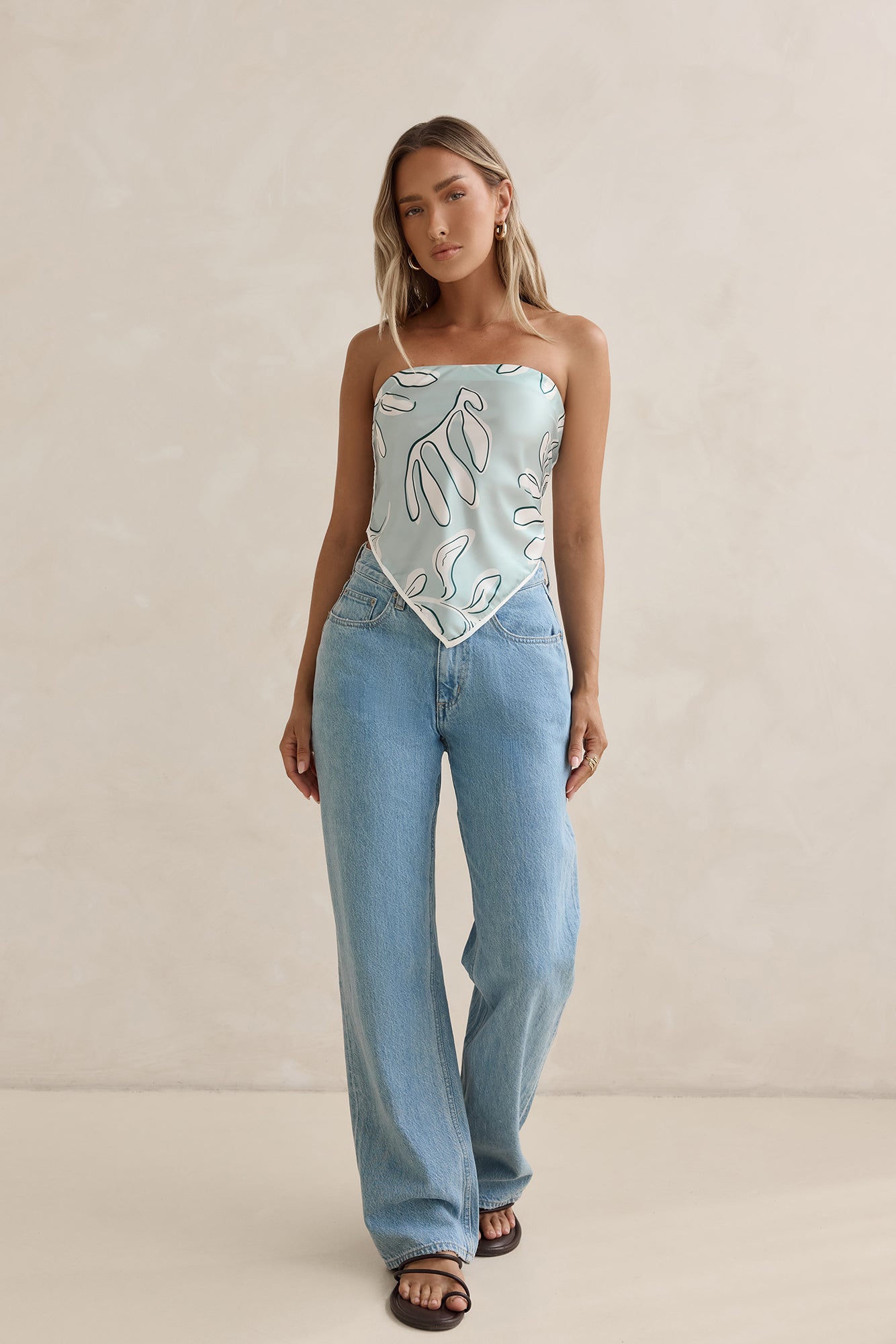 #127988
