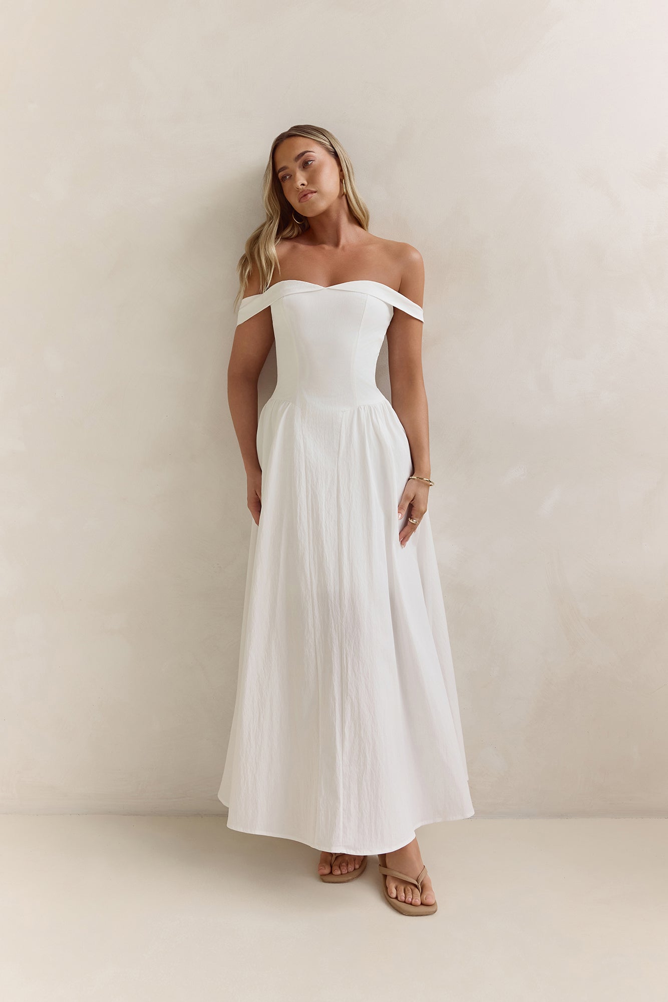 #129930