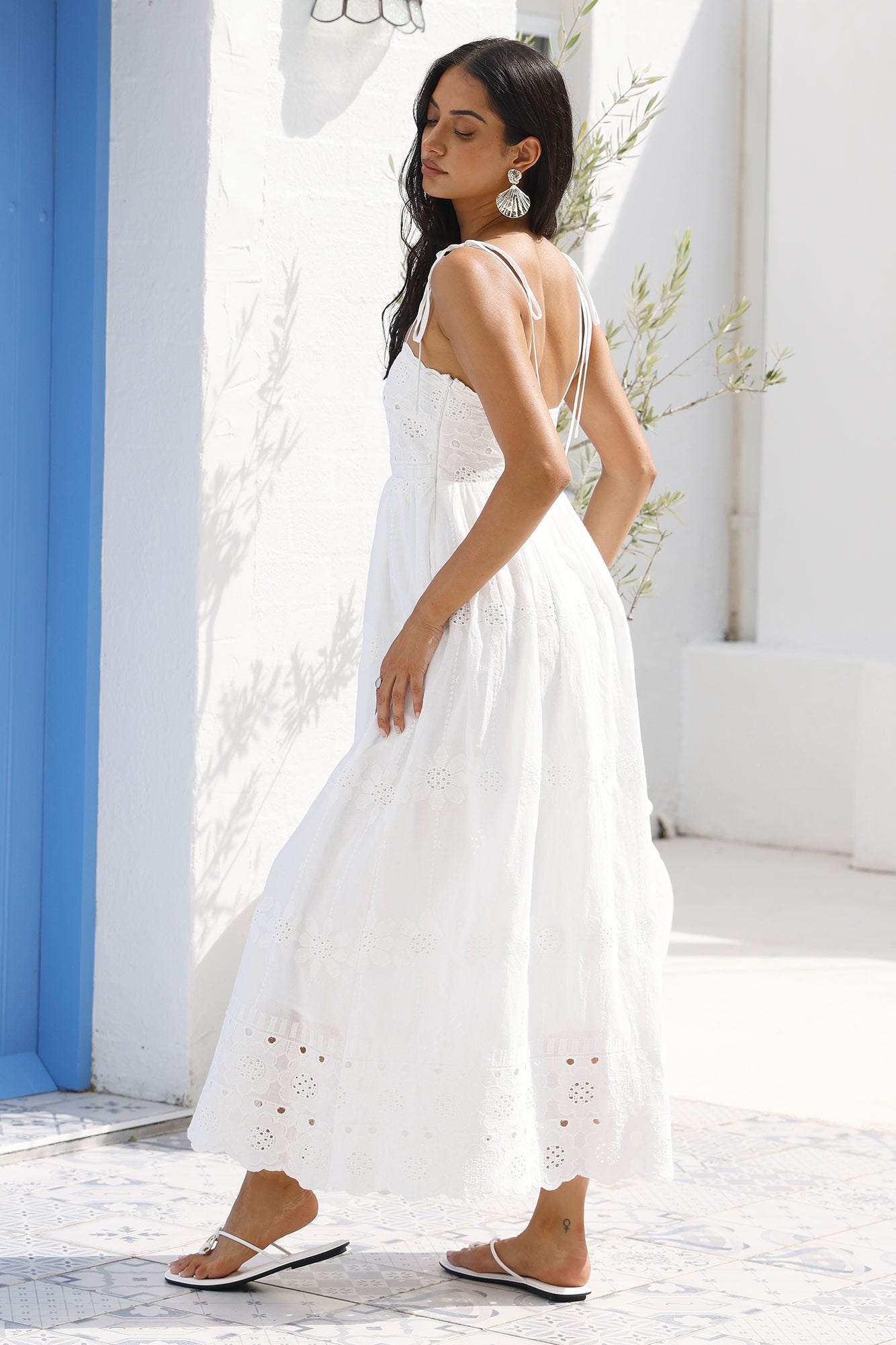 white spring maxi dresses Lizette Flutter Sleeve Floral Print Waist Tie Maxi Dress White MEDIUM