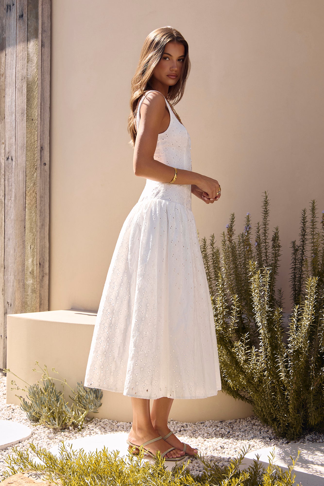 romantic white midi dress Romance Stitched Maxi Dress White Size M