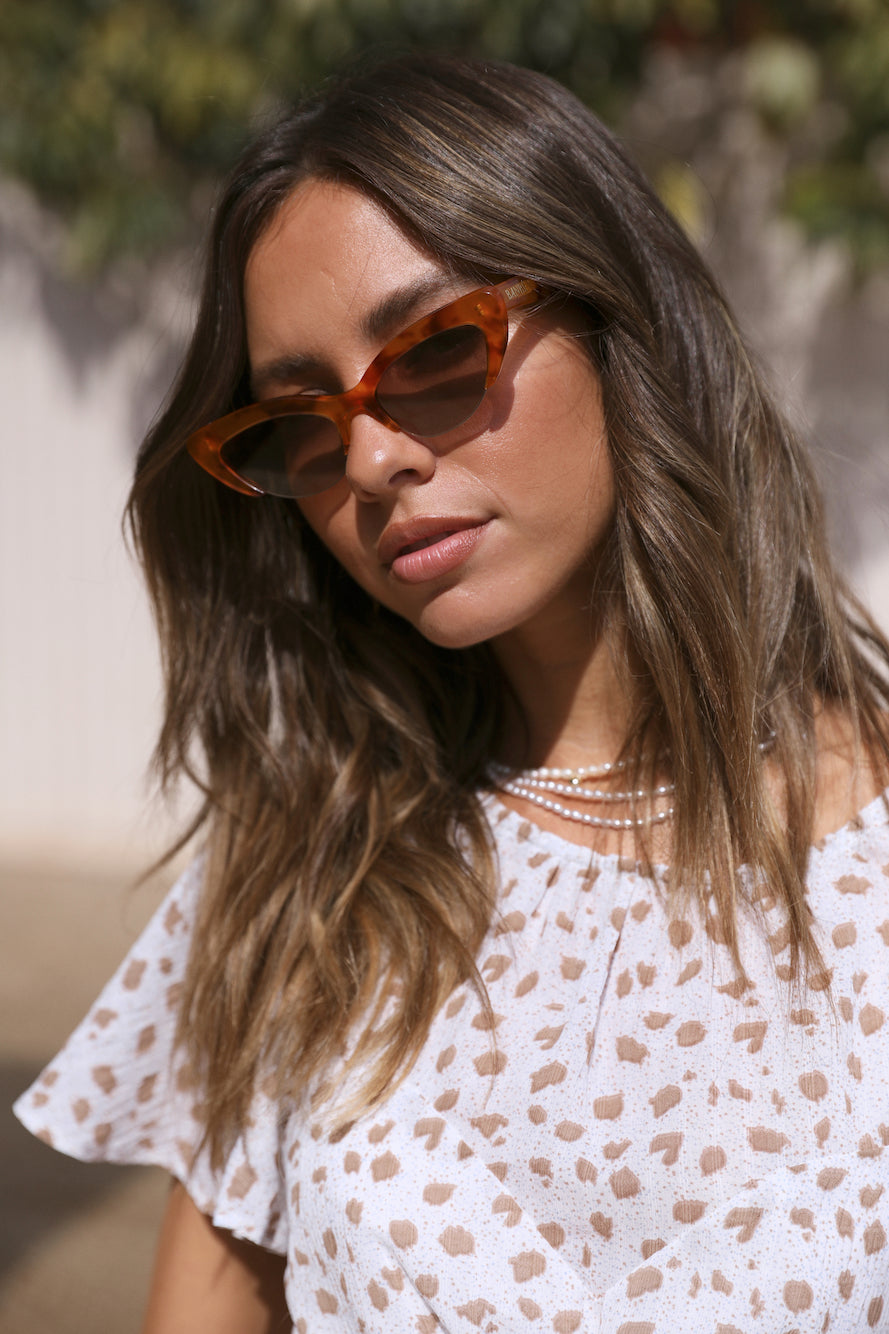 BANBÉ The Ambrosio Sunglasses Maple Tort Honey Fade  display picture 1